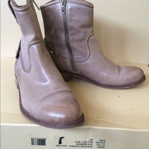 Juicy Couture Boots 👢